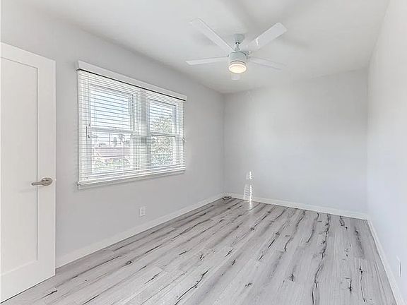 5th image of 131 Albert Pl