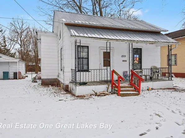 1715 Hancock St, Saginaw, MI 48602