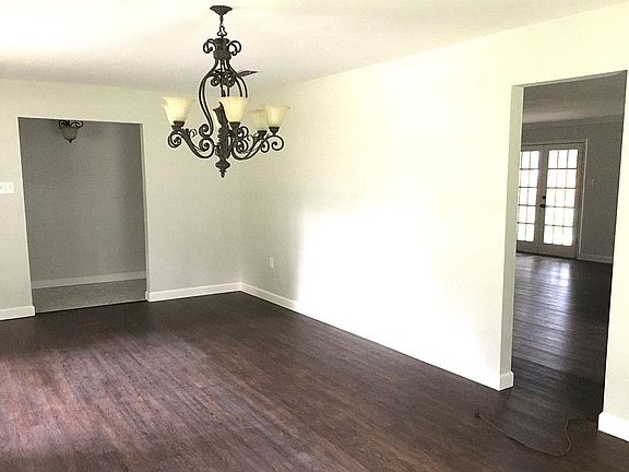 4th image of 10010 Cuyhanga Pkwy