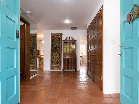 3rd image of 452 Hollyhock Pl N