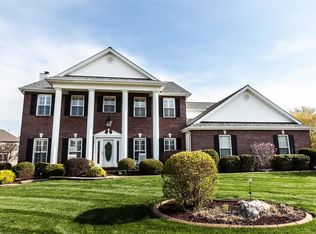 1043 Pleasant Meadow Dr, Lake Saint Louis, MO