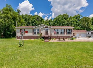 5680 E Priddy Rd, Pekin, IN 47165