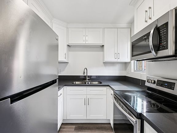 5th image of 424 S Ardmore Ave #1-118