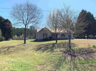 154 Calhoun Rd, Griffin, GA 30224