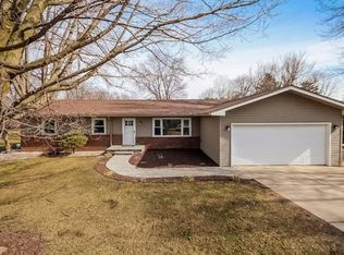 22000 N Dixboro Rd, South Lyon, MI 48178