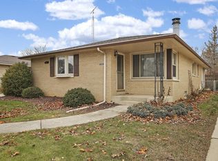 4212 68th St, Kenosha, WI 53142