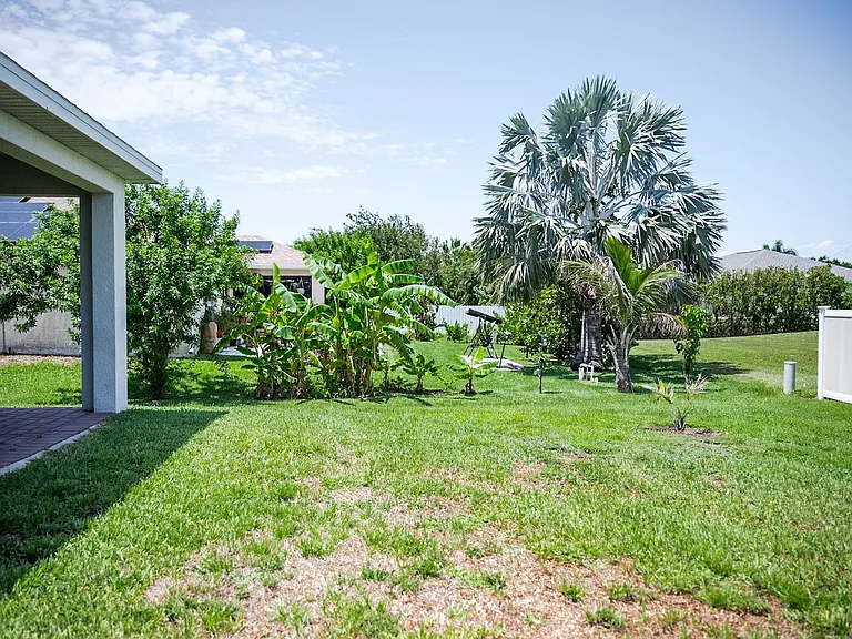 337 SW 30th Ave — Photo 9