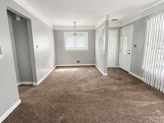 4th image of 8501 Pardee Rd
