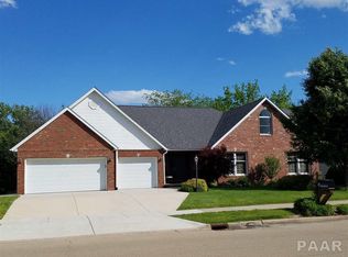 310 W Copperfield Dr, Dunlap, IL 61525