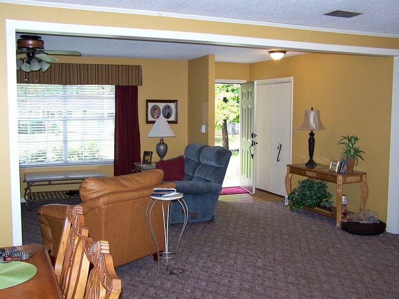 1st image of 762 NW Brady Cir
