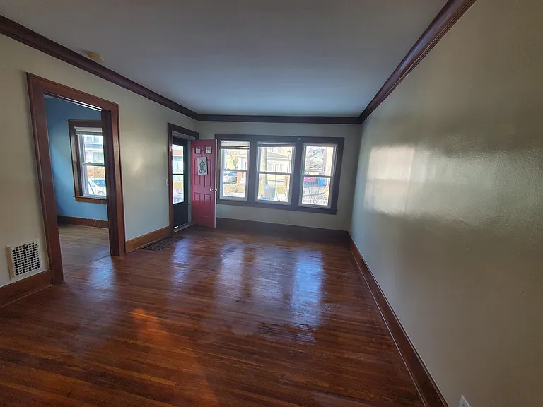 137-139 McKinley St — Photo 6