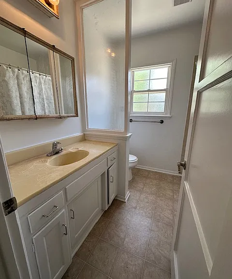 2408 Nipomo Ave — Photo 9