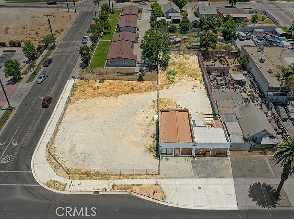 2nd image of 2350 Main St