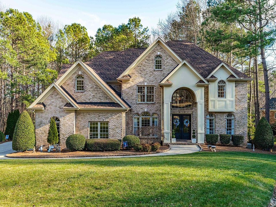 1st image of 210 Ivey Gate Ln