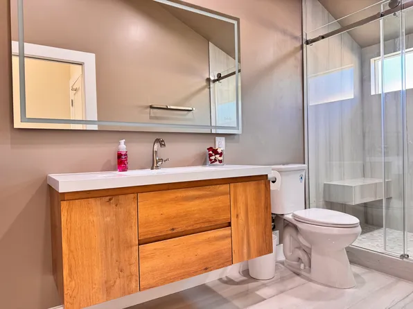 323B S Amberwick Ln, Brea, CA 92821