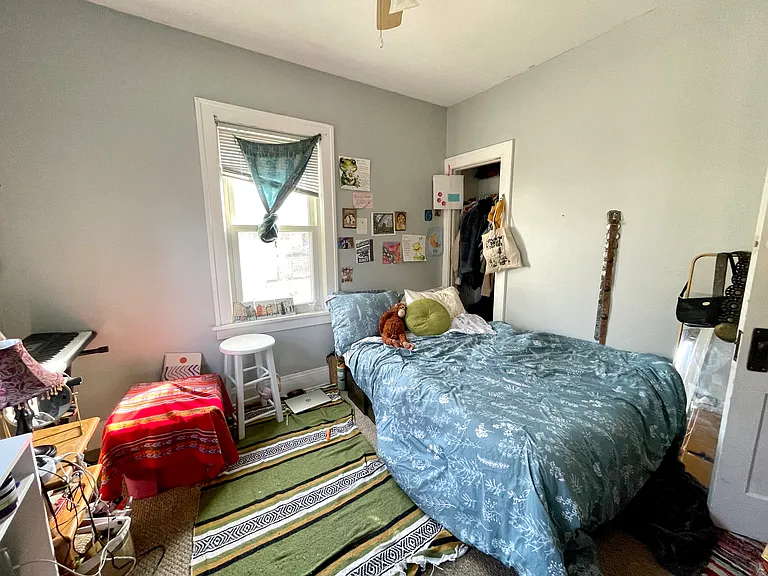2080 Roblyn Ave — Photo 13