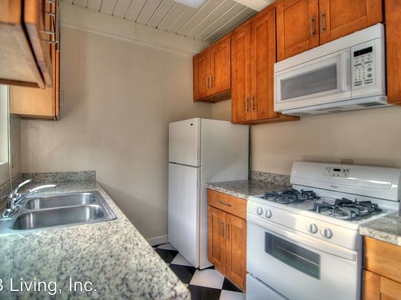 2nd image of 27 Topeka Ave APT 01