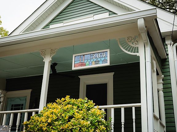 3rd image of 209 Estoria St SE
