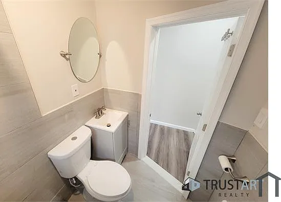 2538 N Gratz St — Photo 25