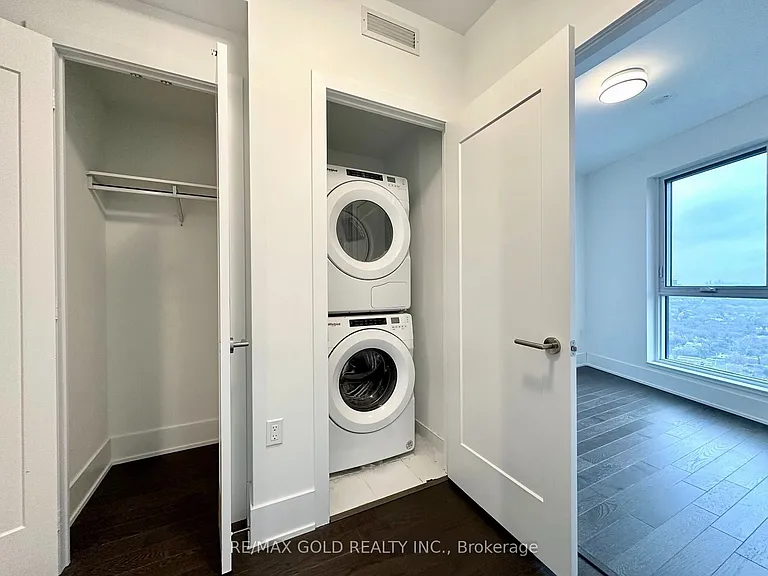 585 Bloor St E #3515 — Photo 27