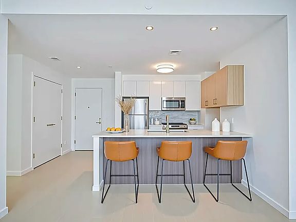 4th image of 147-40 Archer Ave #1804