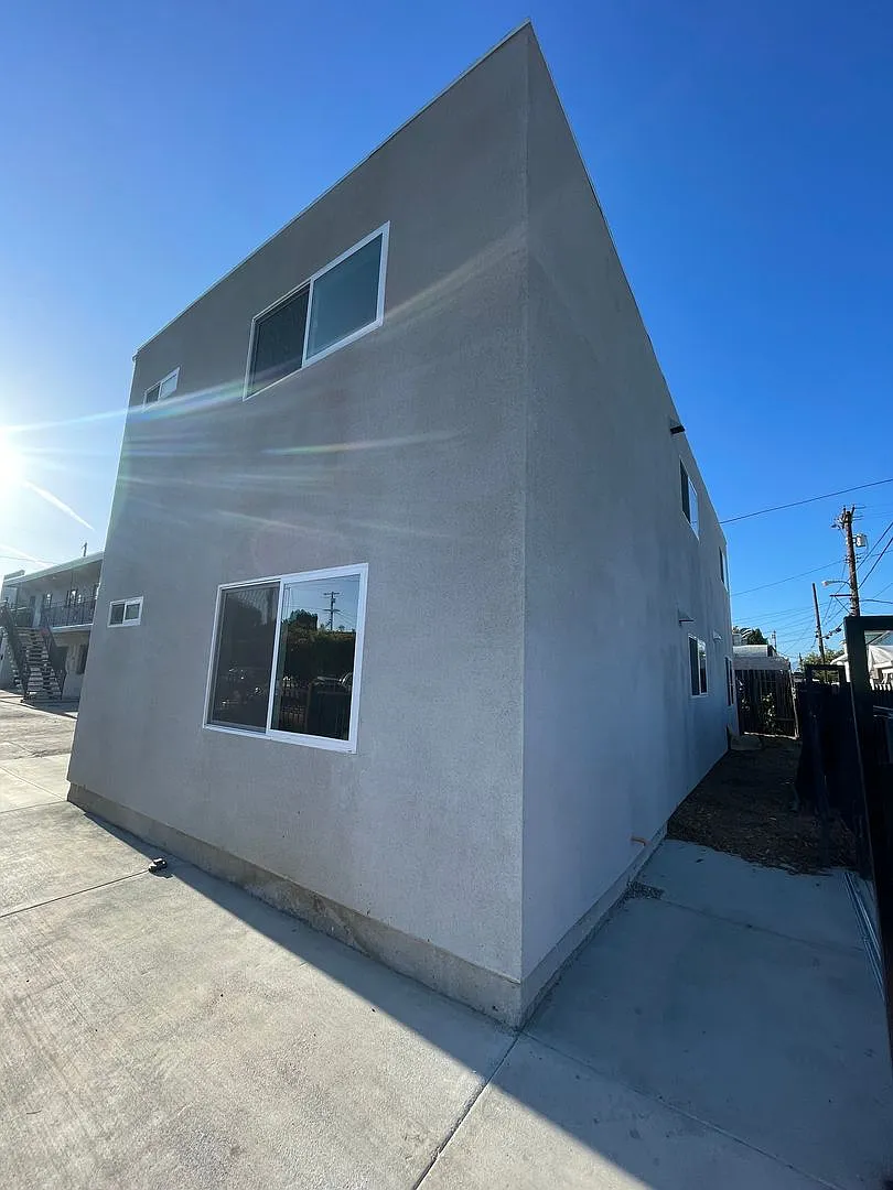 4620 Compton Ave LLC — Photo 2