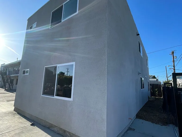 4620 Compton Ave — Photo 1