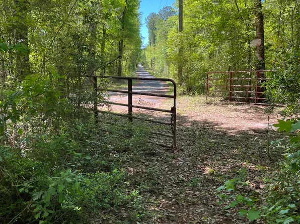 3712 Bunyon Dr, Chipley, FL 32428
