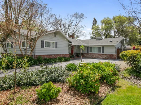 3336 Club Ln, Sacramento, CA 95821