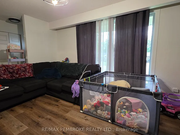 32 Park Dr — Photo 9