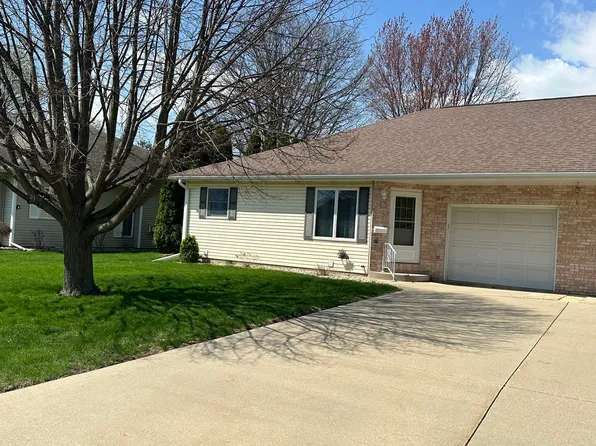 920 Sunshine Dr, Princeton, IL 61356
