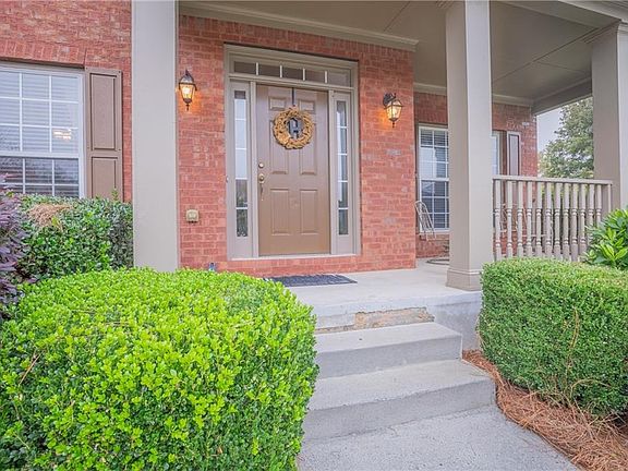 3rd image of 2911 Belfaire Lake Dr