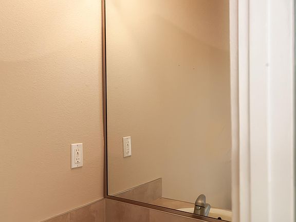 5th image of 1101 Dr Martin Luther King Jr Ave NE APT 5