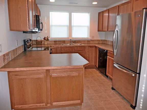 2nd image of 1613 E Truman Dr
