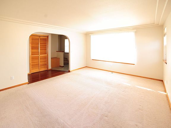 2nd image of 1572 Cimarron Ave