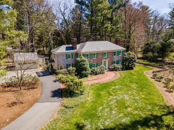 228 Grove St, Wellesley, MA 02482