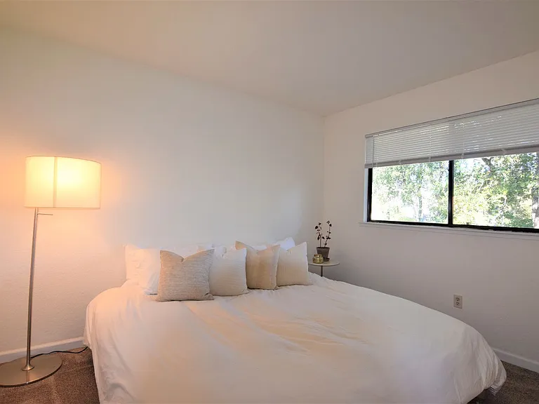 114 Melody Ct — Photo 14