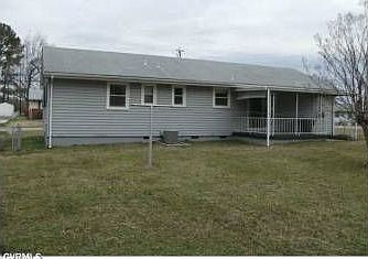 2nd image of 3300 Sussex Dr