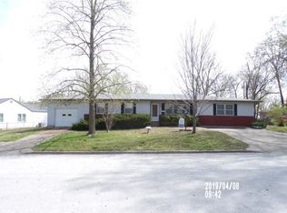 1154 E 515th Rd, Bolivar, MO 65710