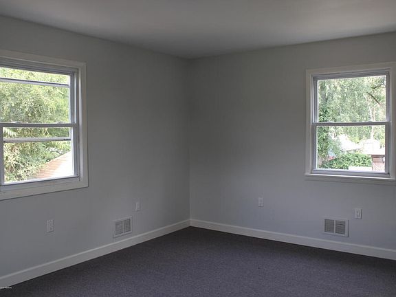 5th image of 104 Wilson Ave