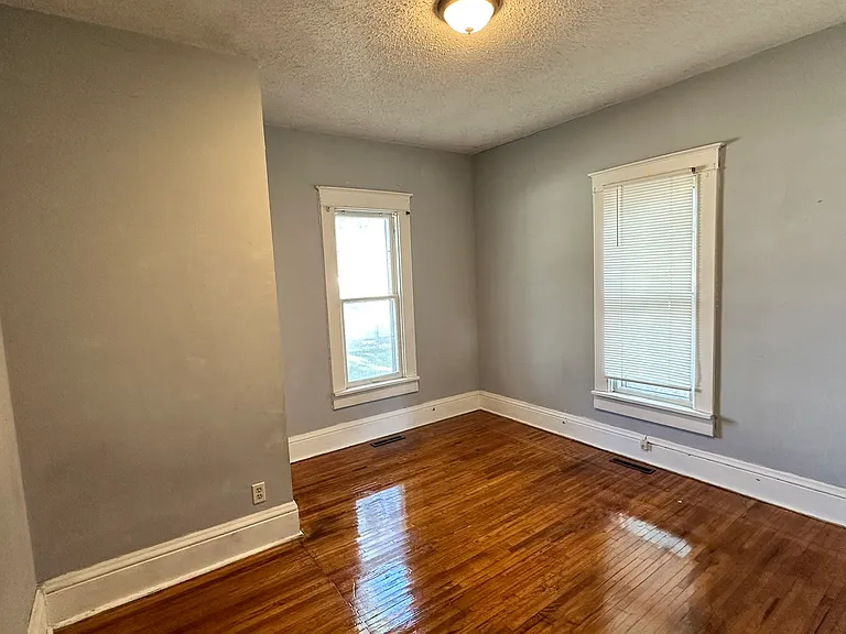 1417 Prairie St — Photo 3
