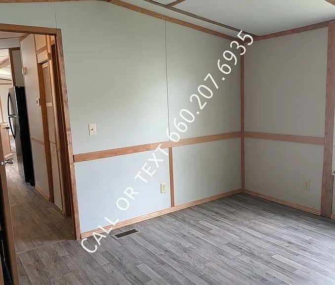 913 N Taylorville Blvd #32 — Photo 8
