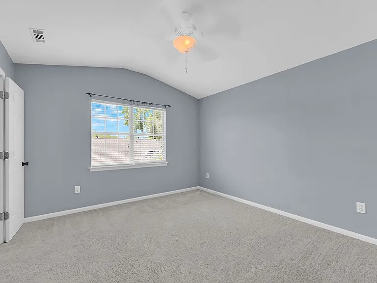 479 Cessna Ave — Photo 26
