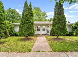 2 Fairway Ct, Appleton, WI 54915