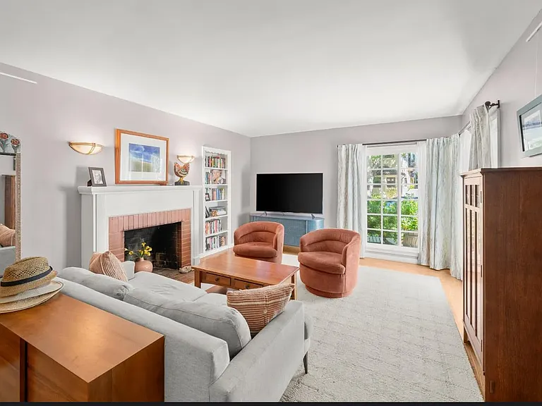408 Santa Ynez Way #408 — Photo 4
