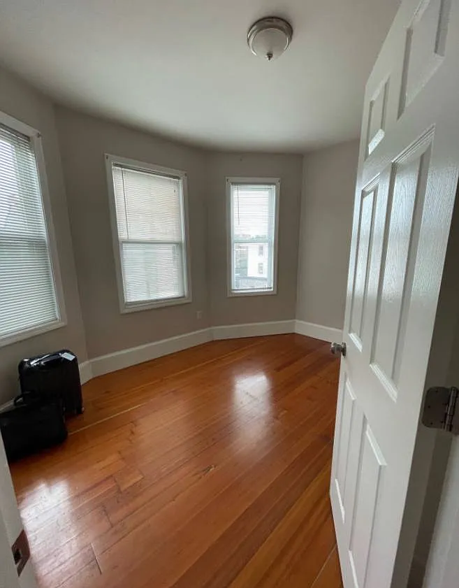 241 Maverick St #3 in East Boston, MA 02128 — Photo 4