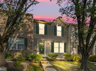 19 Coachlight Dr, Sicklerville, NJ 08081