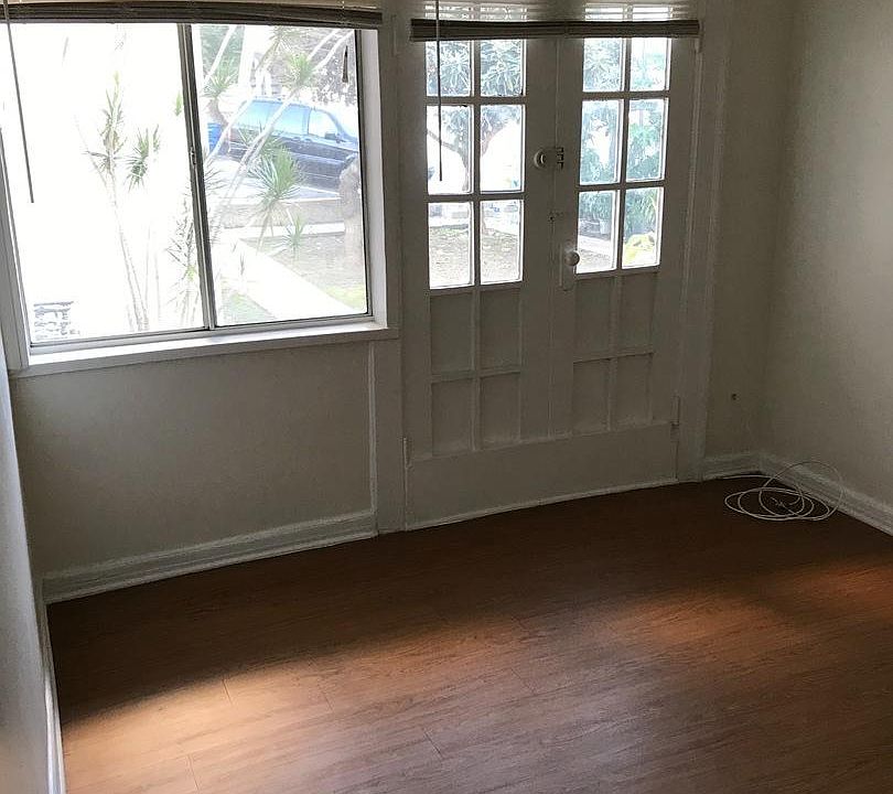 1st image of 1400 N Hobart Blvd #1406