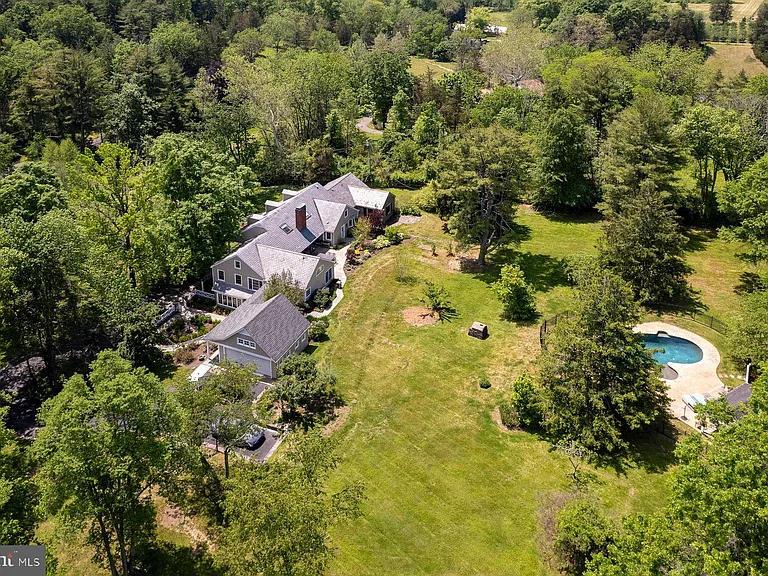 821 Pretty Brook Rd — Photo 32