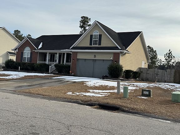 3rd image of 121 Blue Water Dr